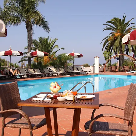 Hotel Baia Del Capo 3*