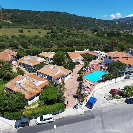 Hotel Baia Del Capo