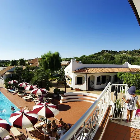 Hotel Baia Del Capo