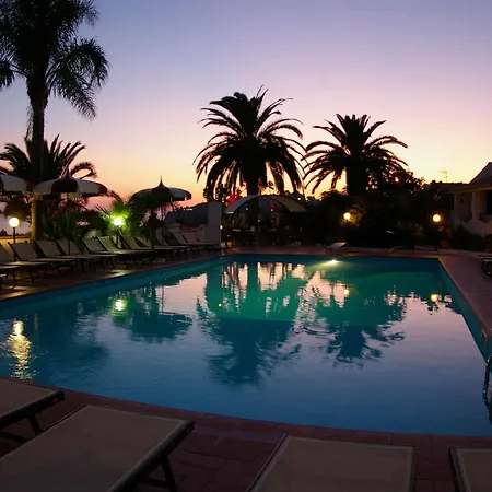 Baia Del Capo Hotel 3*