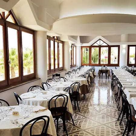 Hotel Baia Del Capo 3*