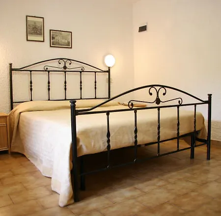 Baia Del Capo فندق ريكادي