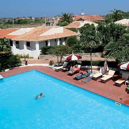 Baia Del Capo 3*