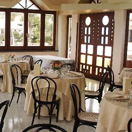 فندق Baia Del Capo ريكادي